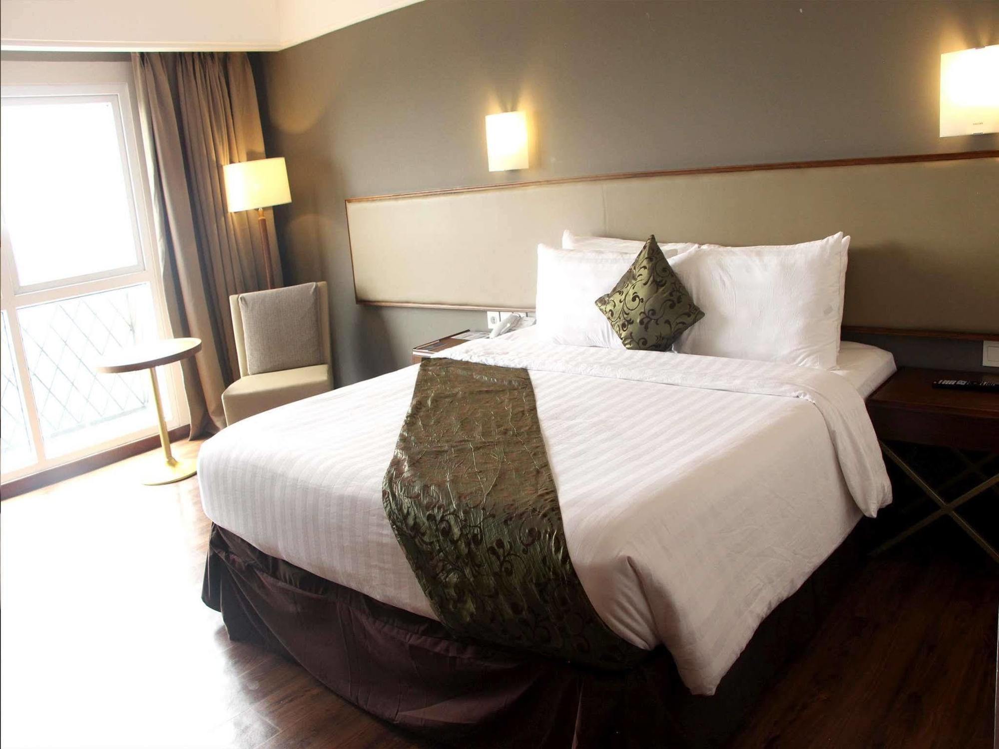 Swiss-belhotel Hotel 4*